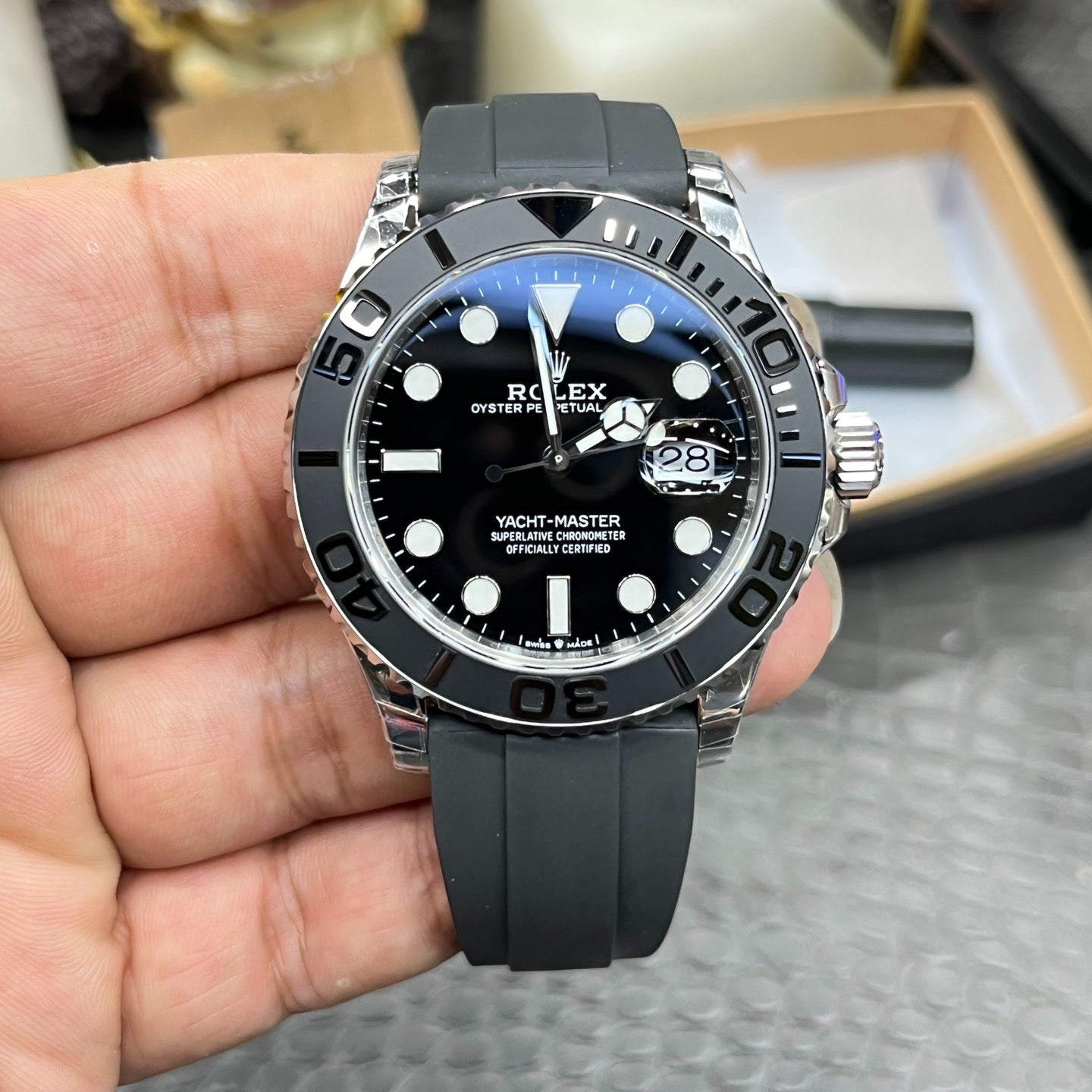 Luxury -Black White - Black Rubber - Automatic - 42mm