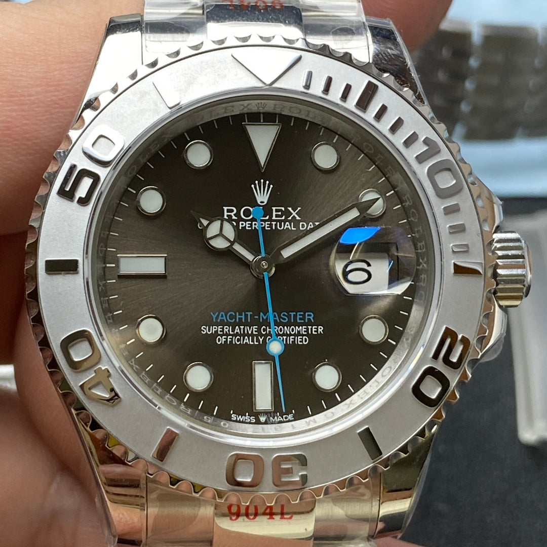 Luxury - Grey - Steel and platinum- Automatic -40mm