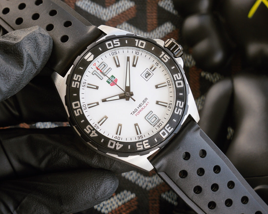 White Black - Black Rubber - Automatic - 41mm