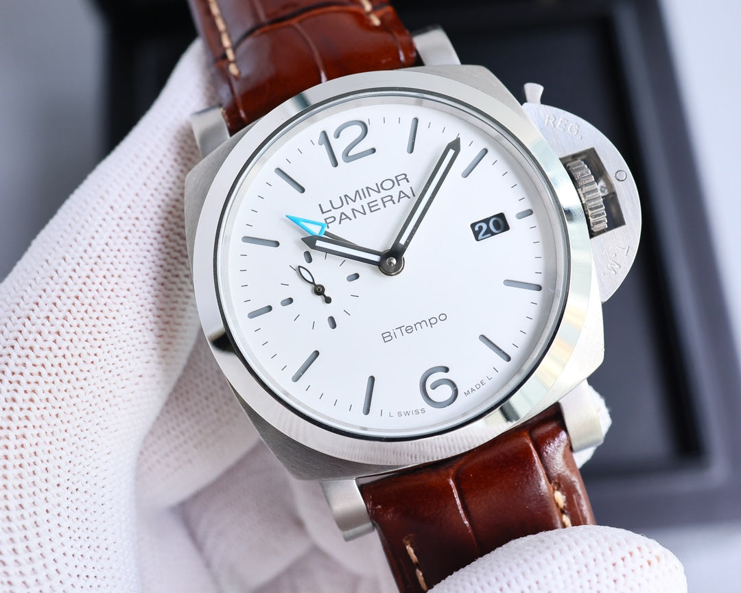 White 316L - Brown Leather - Automatic - 44mm