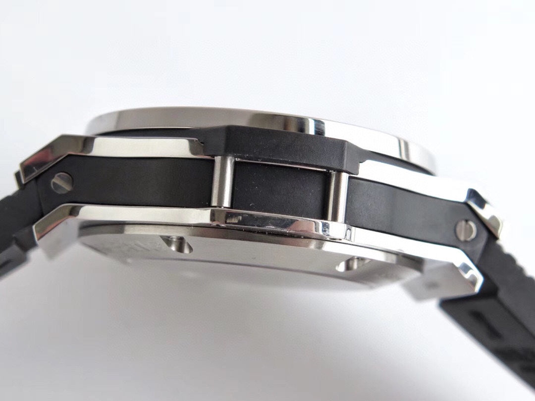 Chronograph -Black Silver - Black Rubber - Automatic - 44mm