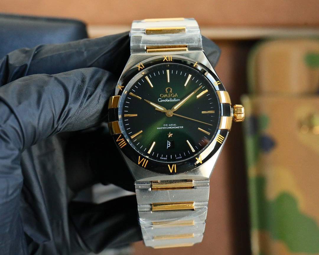 Green - Black Yellow - Silver 904L Steel - Automatic - 41mm