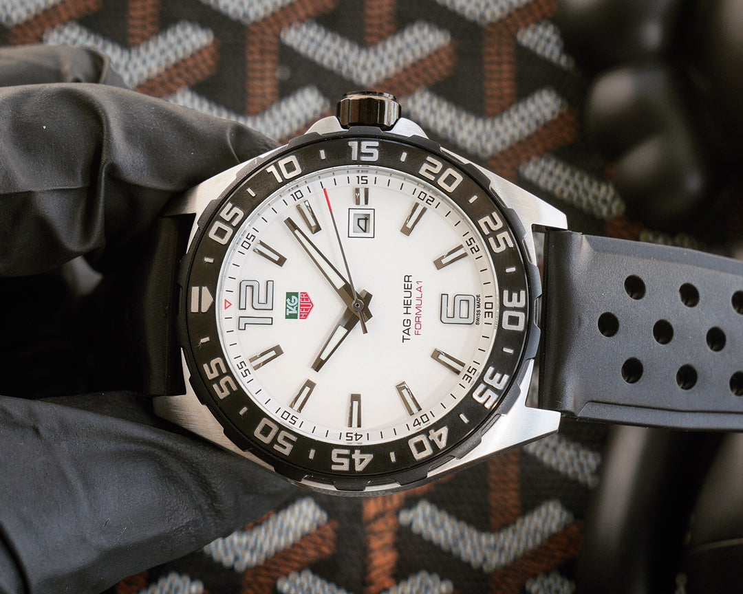 White Black - Black Rubber - Automatic - 41mm