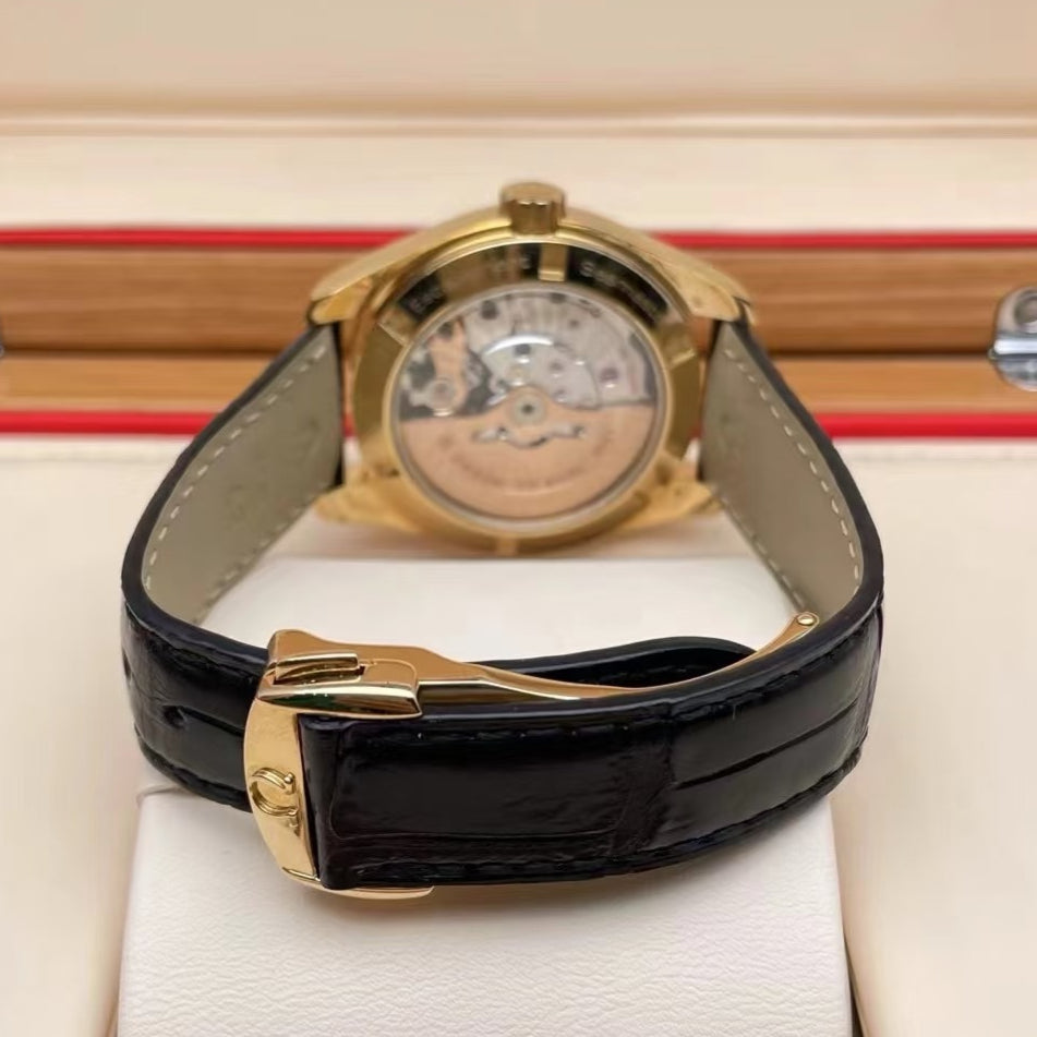 Top version -231.53.34.20.01.001 -Yellow Bezel -Black leather- Automatic - 41mm