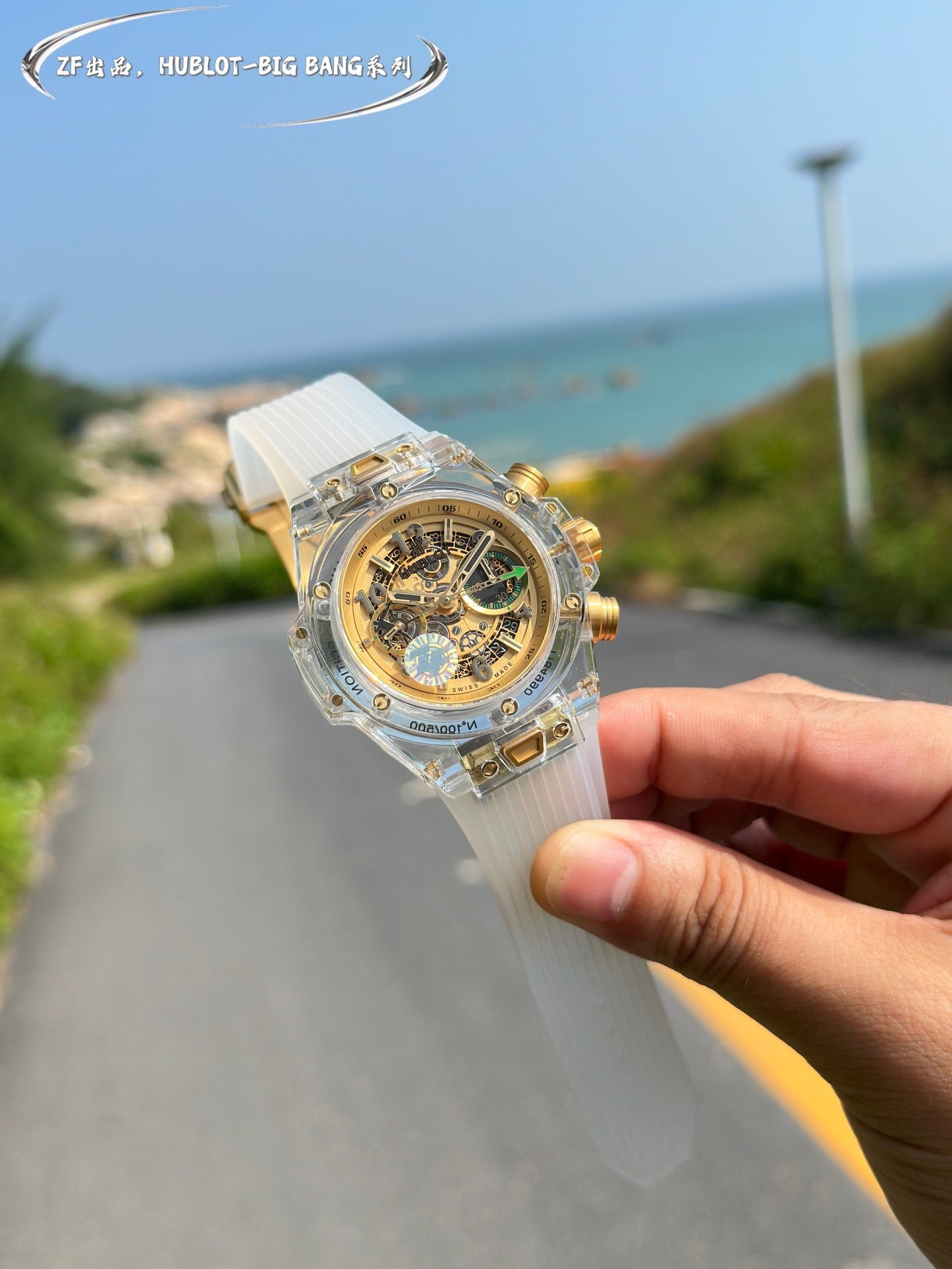 Chronograph -Sapphire glass - White Rubber - Automatic - 45mm