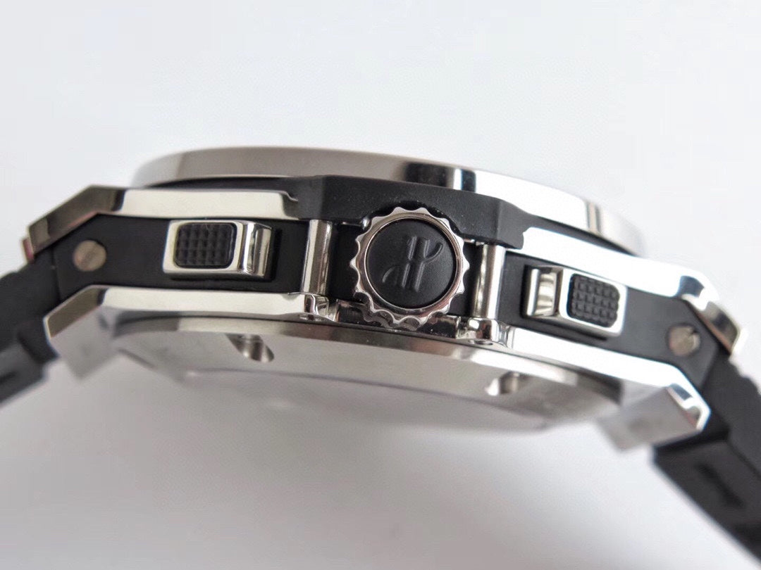 Chronograph -Black Silver - Black Rubber - Automatic - 44mm