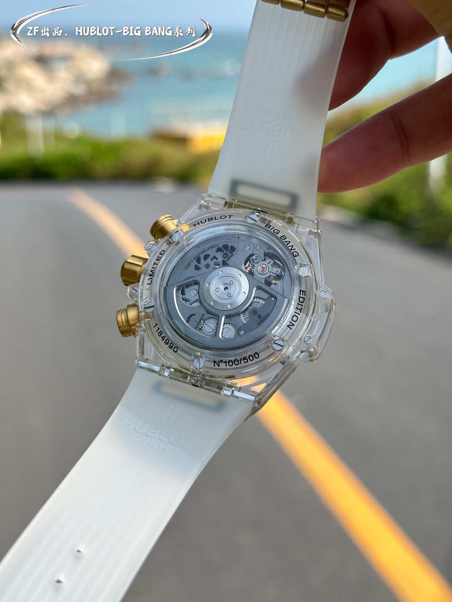 Chronograph -Sapphire glass - White Rubber - Automatic - 45mm