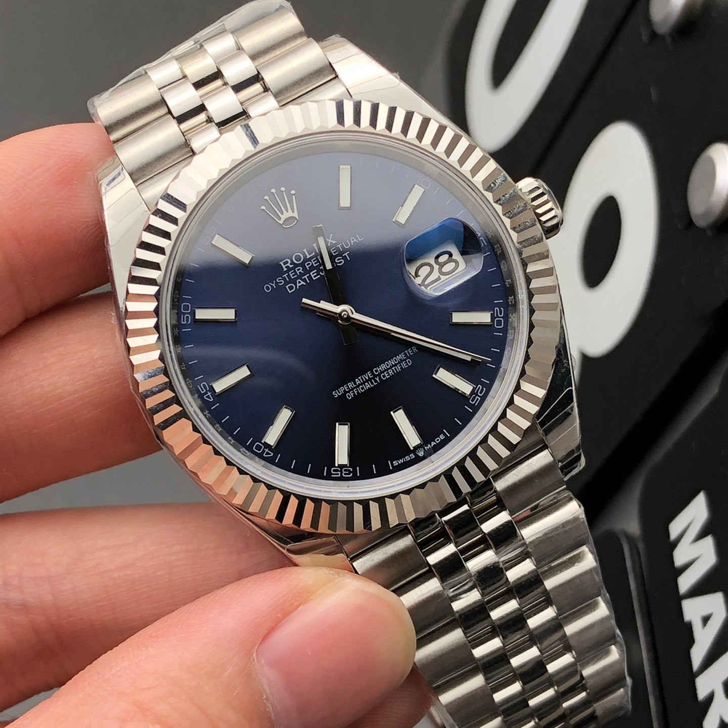 Date-Steel and Blue- Automatic-41mm Watch