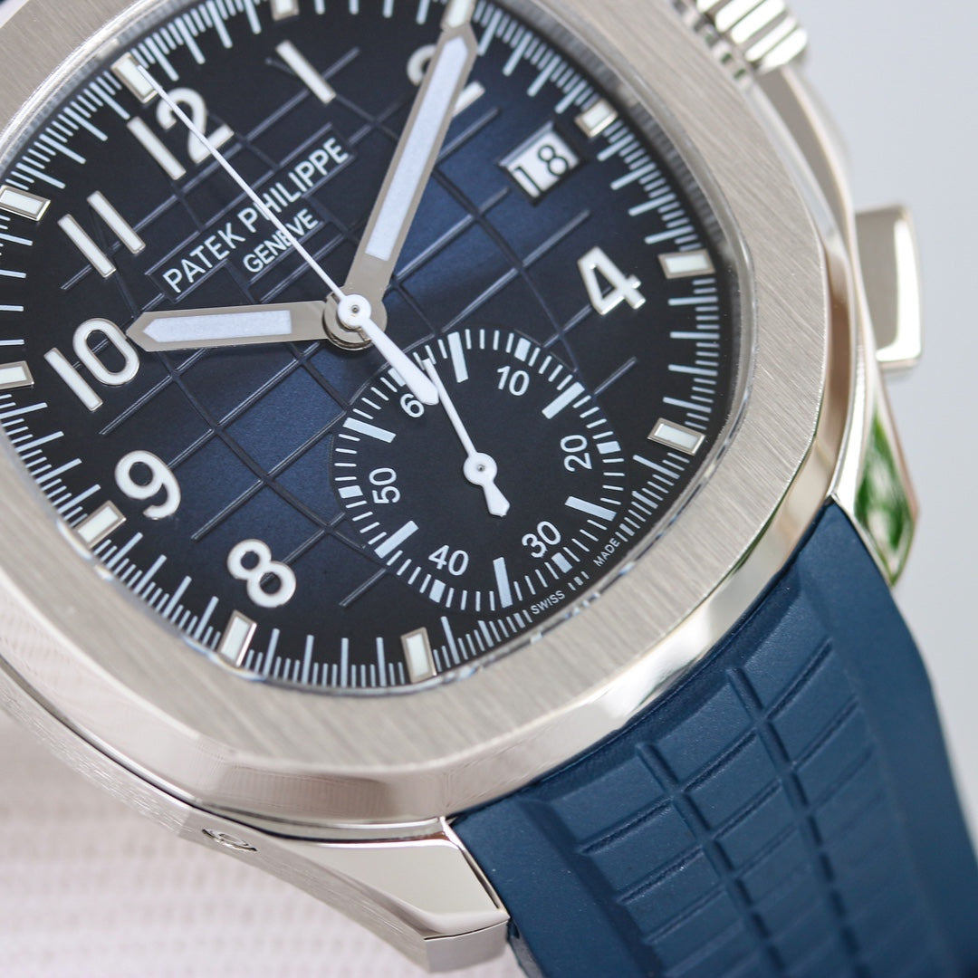 Chronograph - Blue - Blue Rubber - Automatic - 42mm