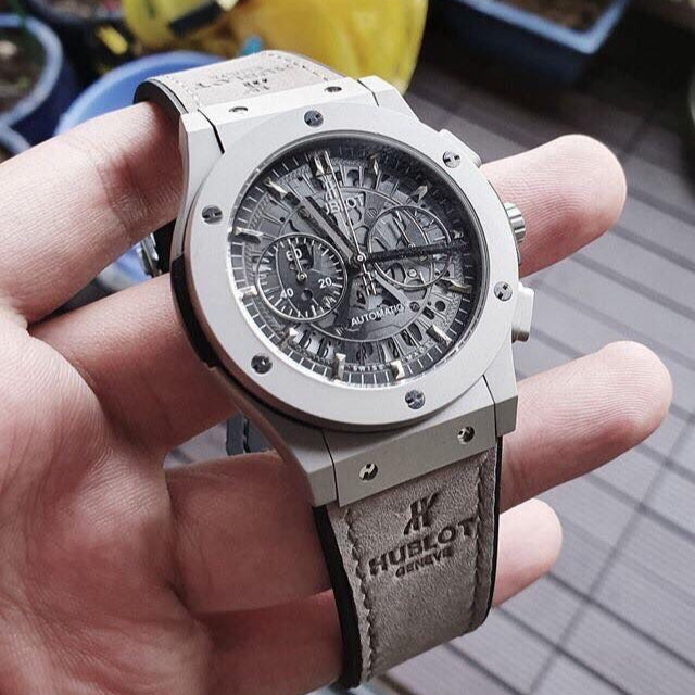 Grey Hollow - Grey Rubber - Chronograph -Automatic - 45mm