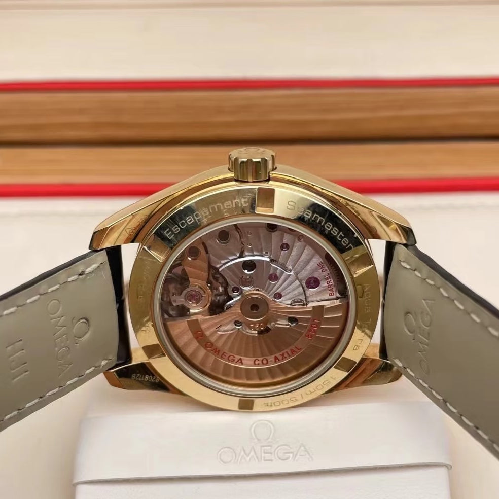 Top version -231.53.34.20.01.001 -Yellow Bezel -Black leather- Automatic - 41mm