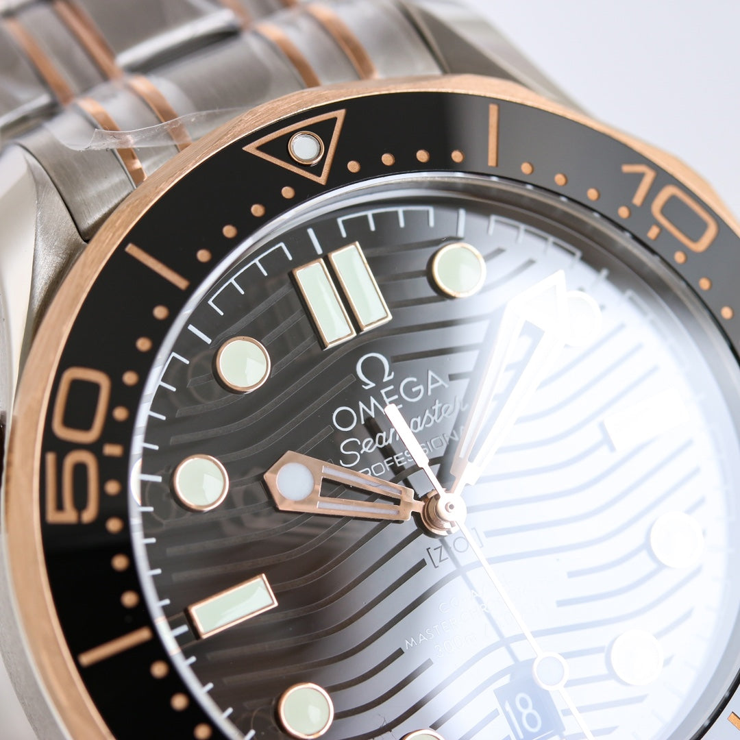 Top Version-210.20.42.20.01.002- Black face - 904L Steel -Free rubber stap -Automatic - 42mm