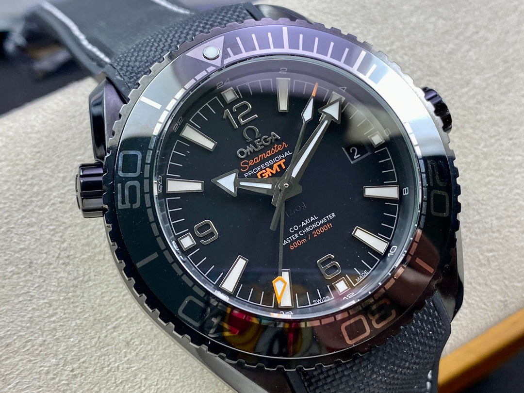 Black Steel - Black Rubber - Automatic - 43mm