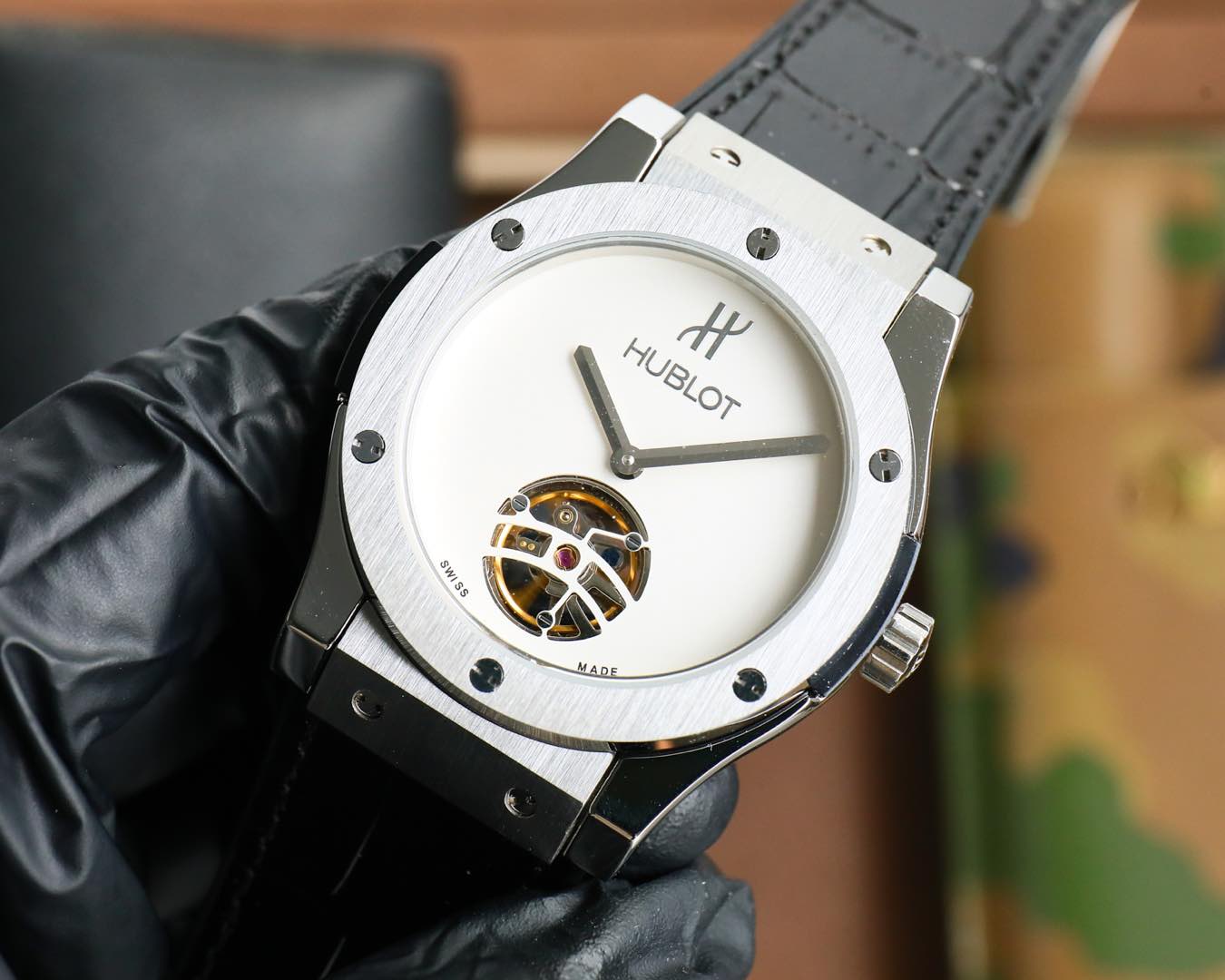 White - Black Leather - Automatic - 45mm