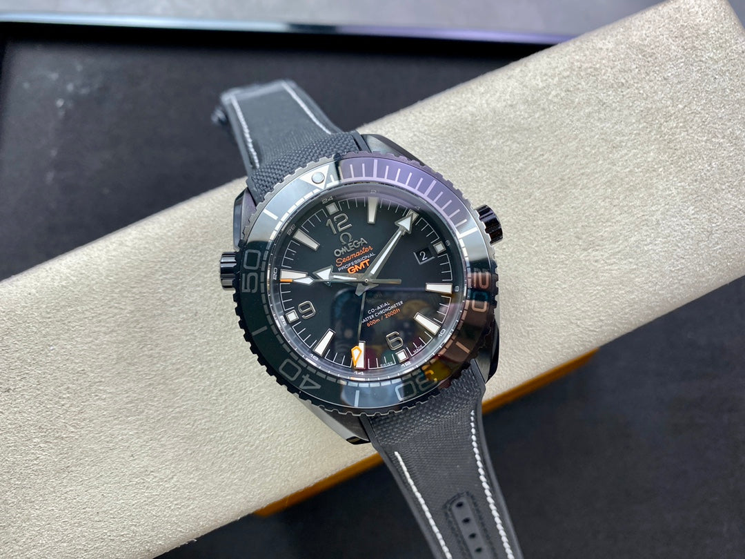 Black Steel - Black Rubber - Automatic - 43mm