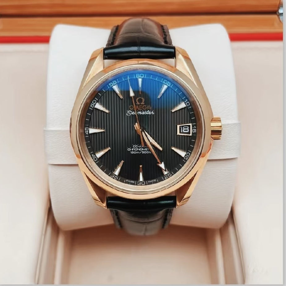 Top version -231.53.34.20.01.001 -Yellow Bezel -Black leather- Automatic - 41mm