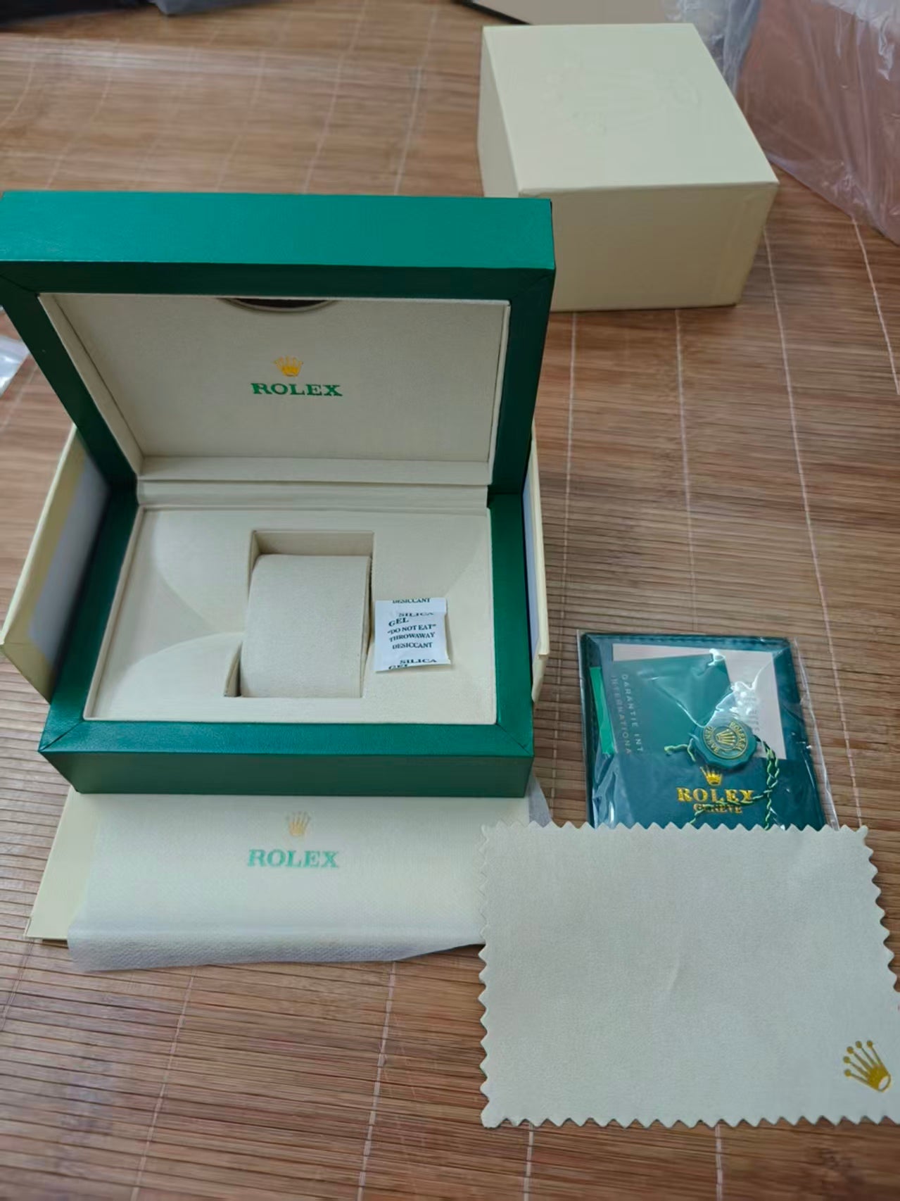 Grey - Silver 904L Steel- Automatic - 41mm