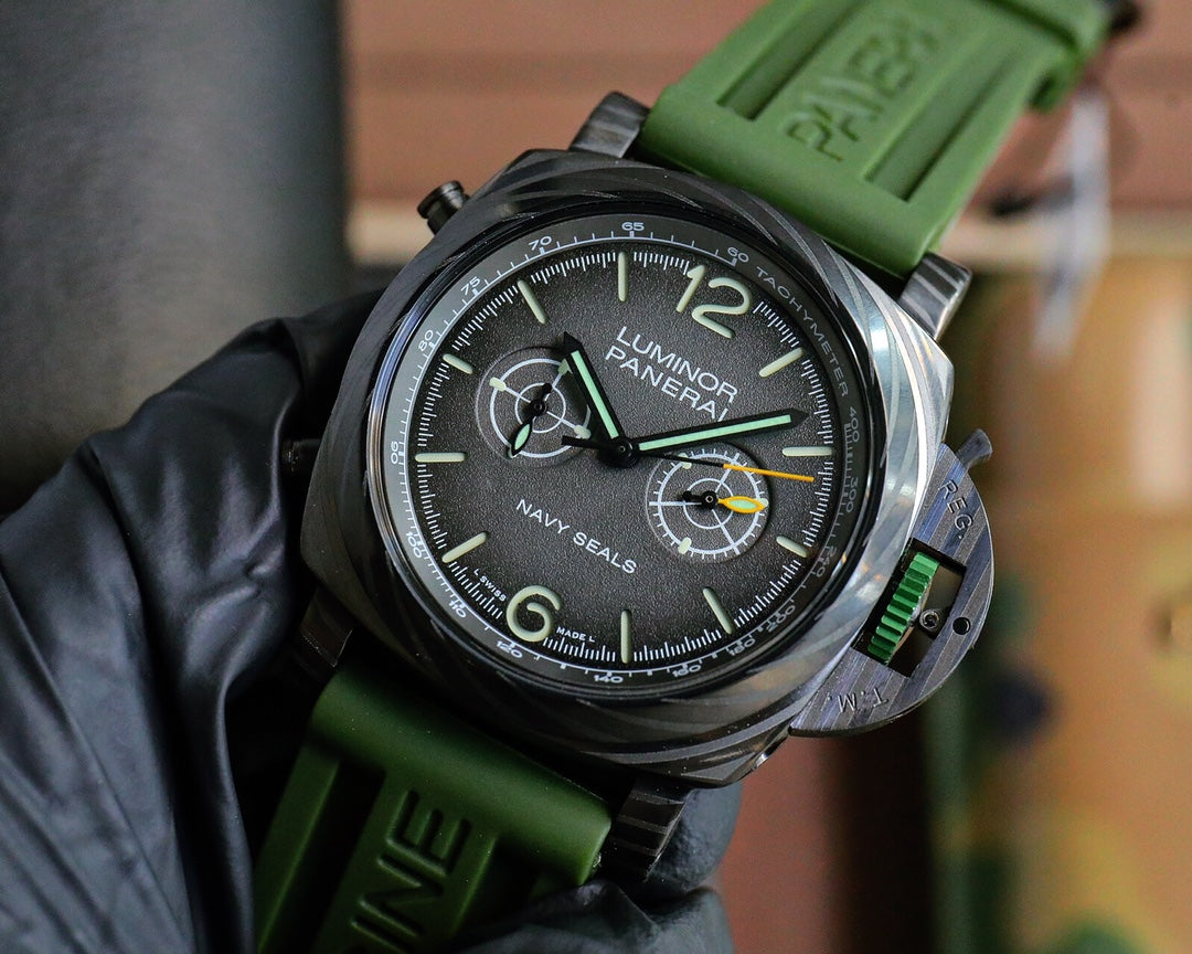 Grey Steel - Green Rubber - Automatic - 47mm