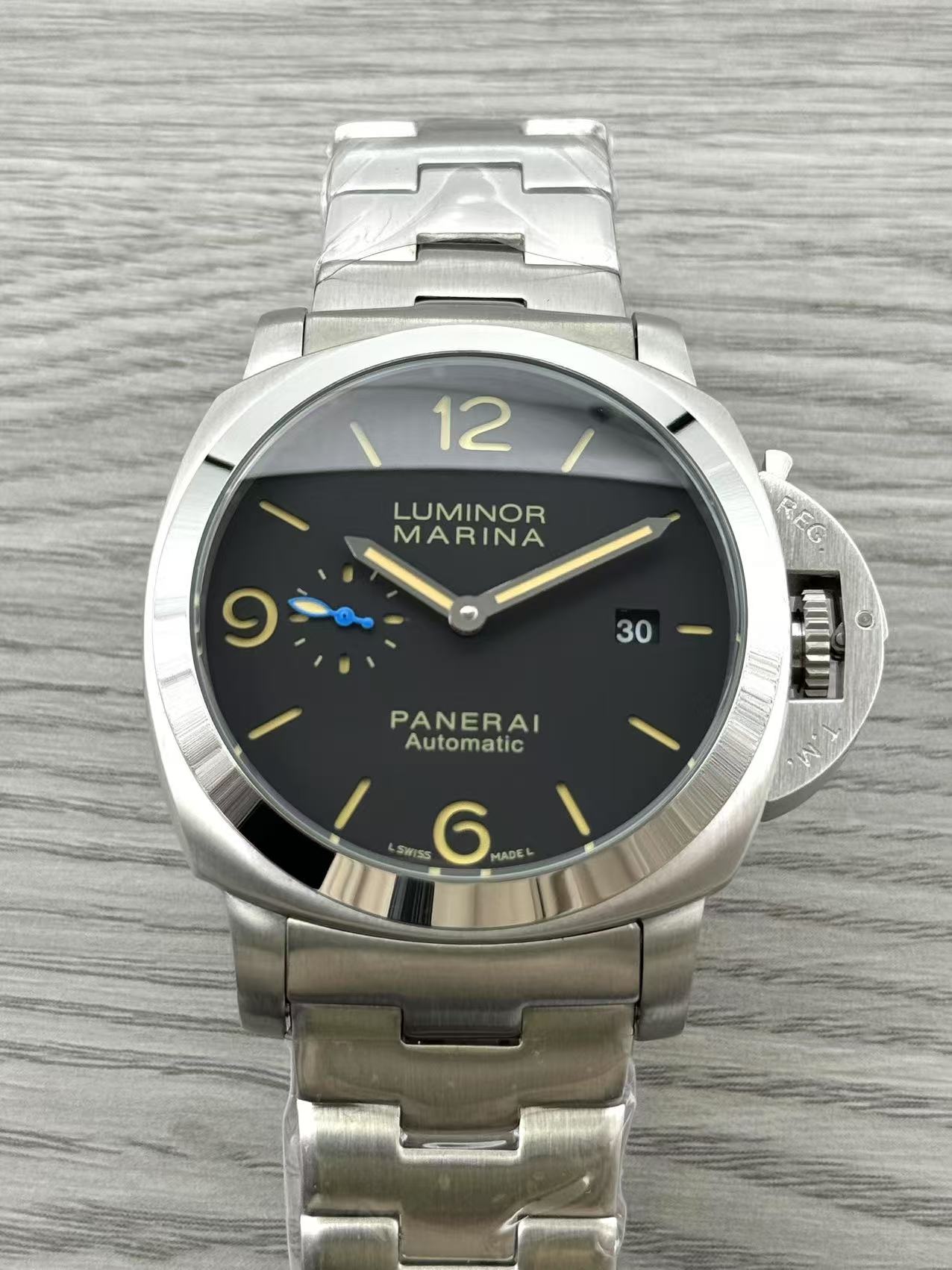 Black - Silver 904L Steel -Automatic - 44mm