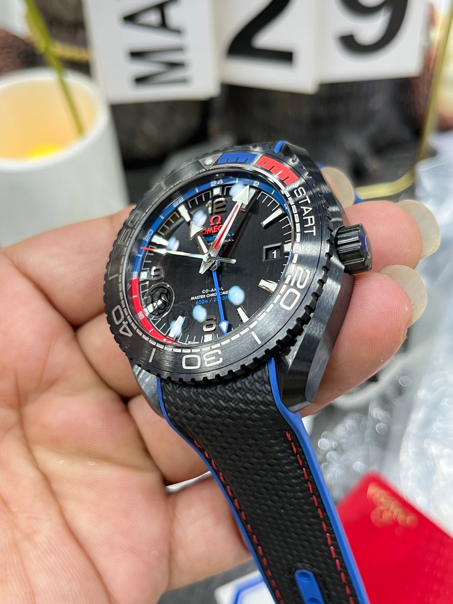 L Size Black Red Steel - Black rubber - Automatic - 45.5mm