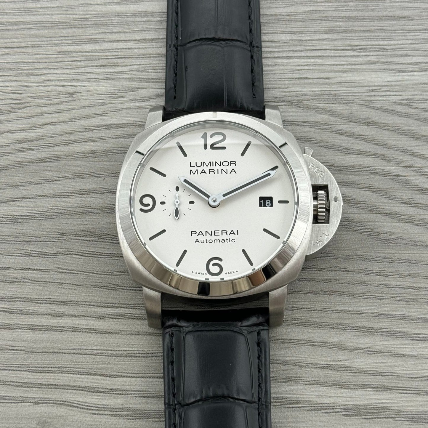 White - 904L Steel - Black Leather -Automatic - 44mm
