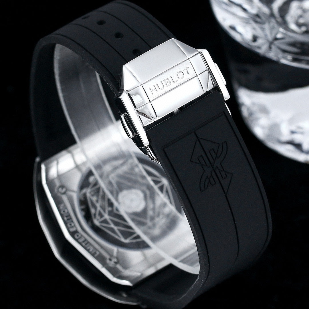 Silver - Black Rubber - Automatic - 44mm