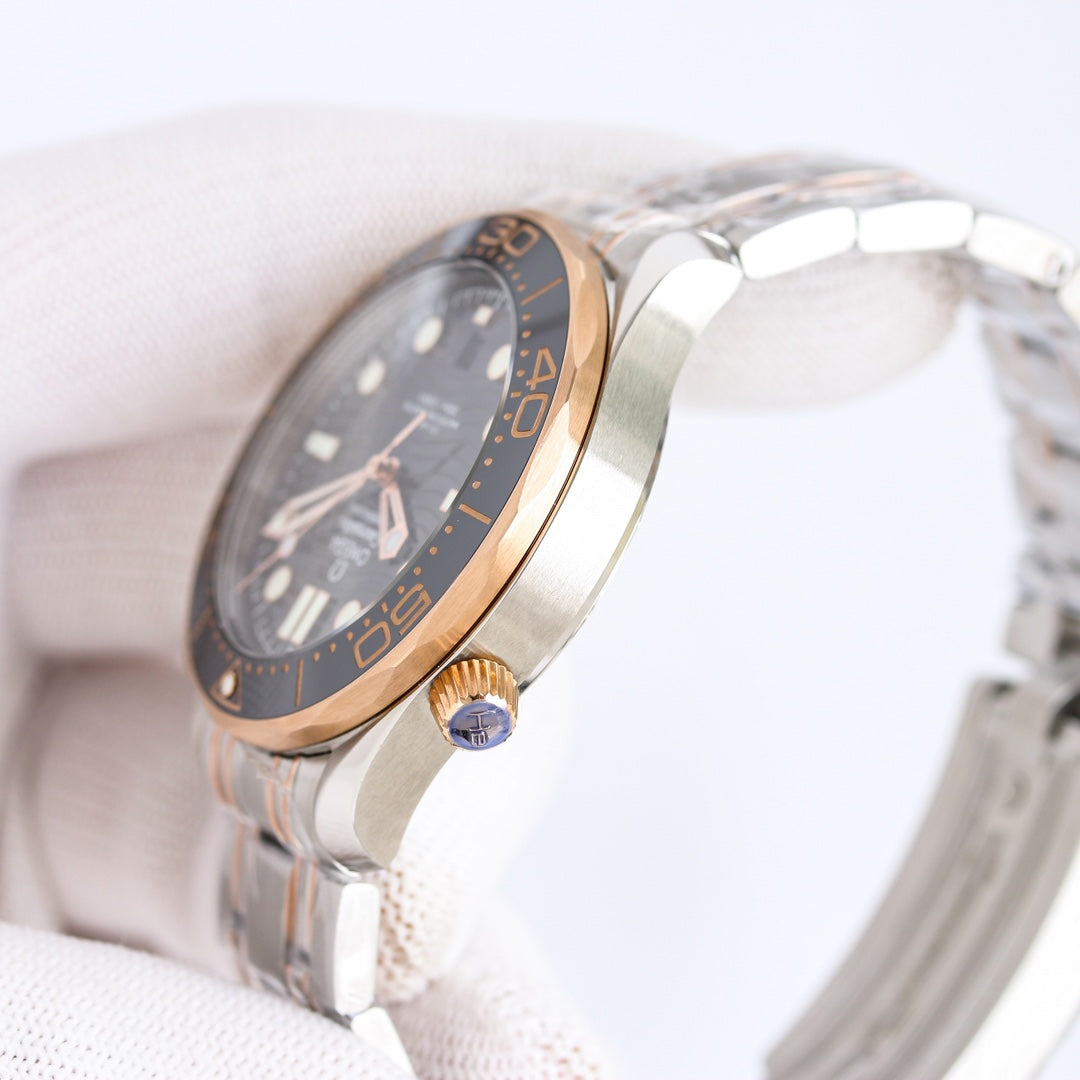 Top Version-210.20.42.20.01.002- Black face - 904L Steel -Free rubber stap -Automatic - 42mm