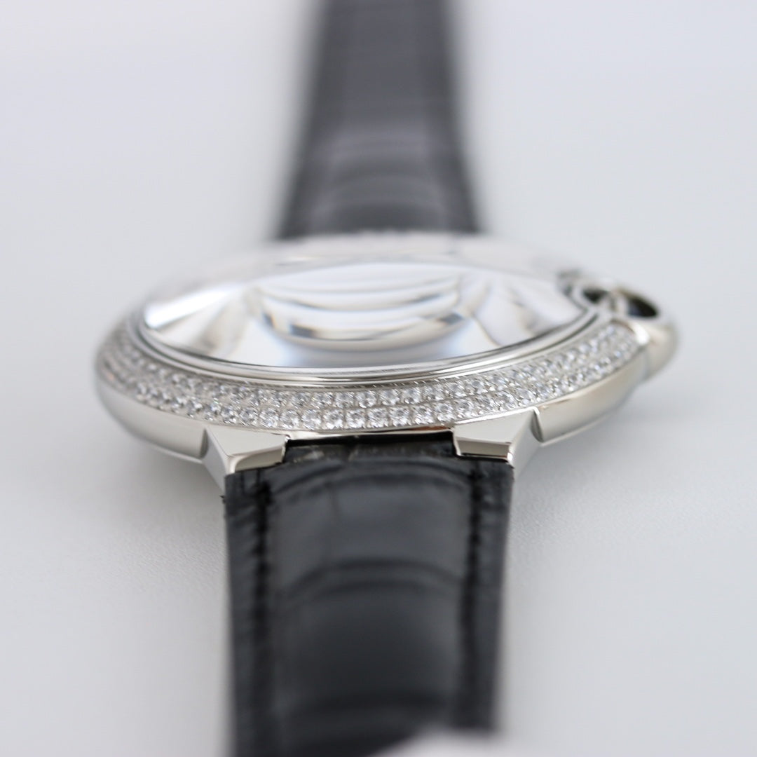 Luxury Diamond Bezel- White Silver- Black Leather - Automatic - 36/42mm