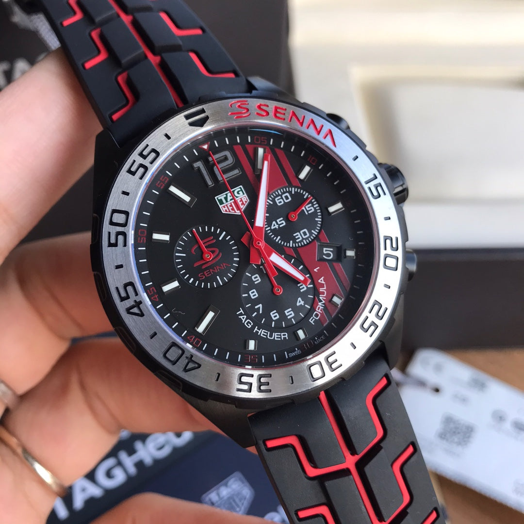 Chronograph -Black Red - Red Rubber - Quartz - 44mm
