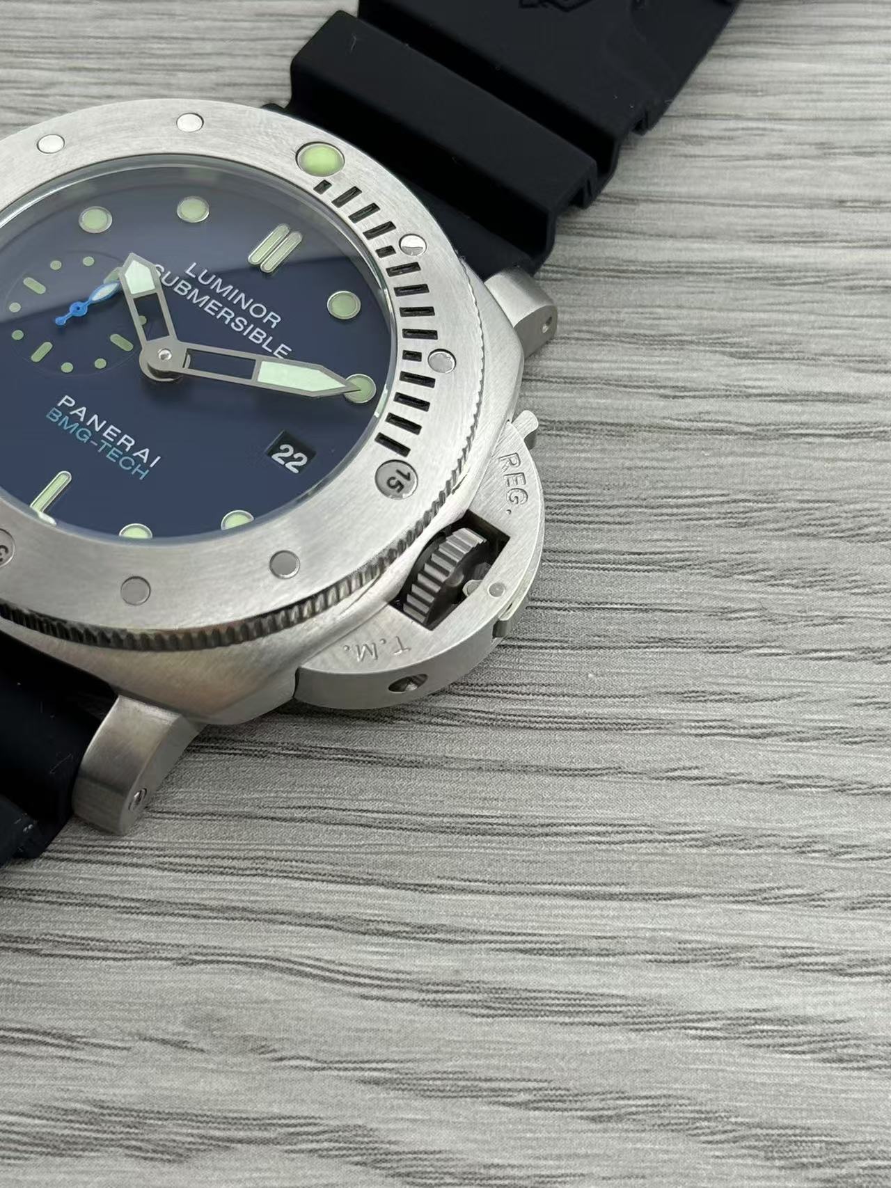 Blue Silver - 904L Steel - Black Rubber -Automatic - 47mm