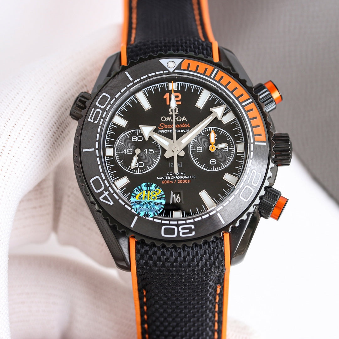 Chronograph - Black Rubber - Automatic - 44mm