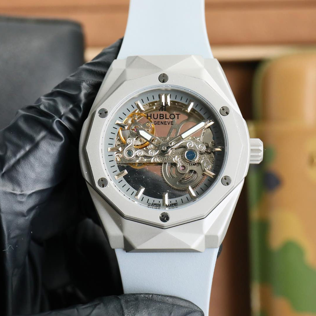 White Hollow - White Rubber - Automatic - 45mm