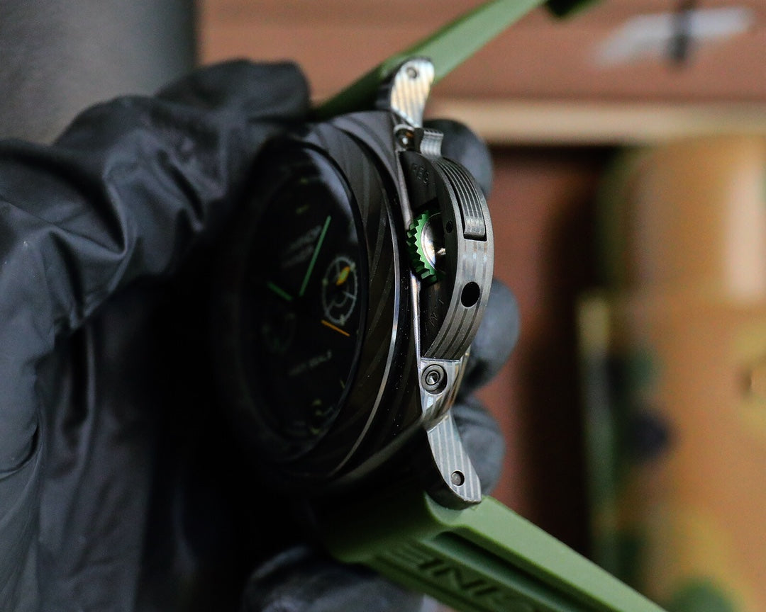 Grey Steel - Green Rubber - Automatic - 47mm