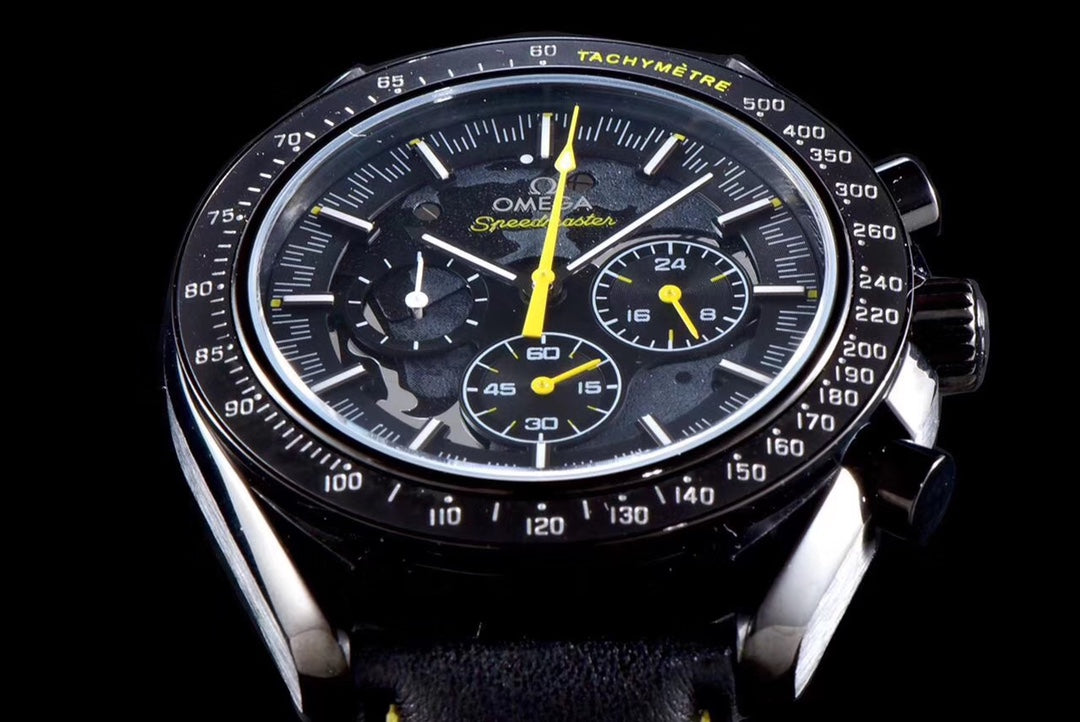 Chronograph -Moon dial - Grey - Black Leather- Quartz - 44mm