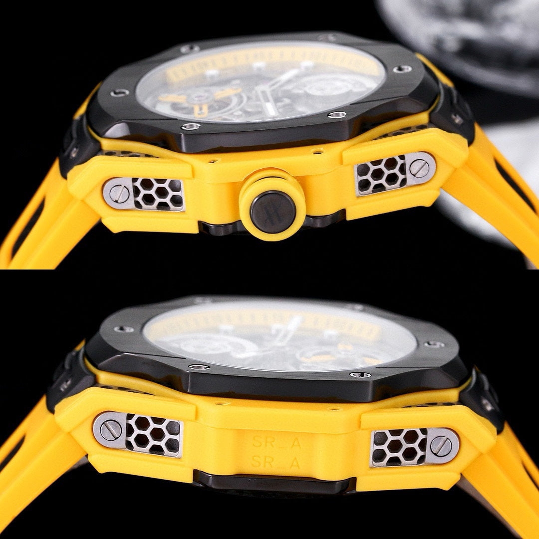 Silver - Yellow Rubber - Automatic - 44mm