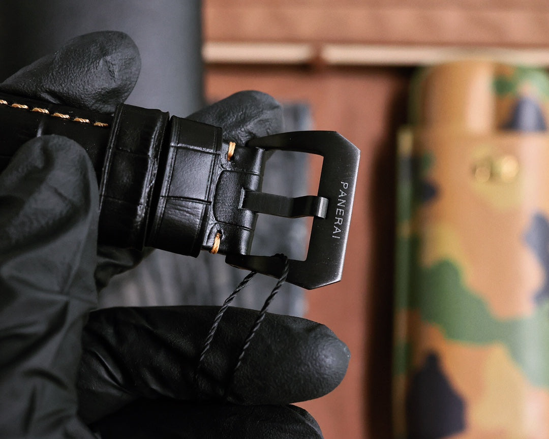 Black Red - Black Leather - Automatic - 44mm