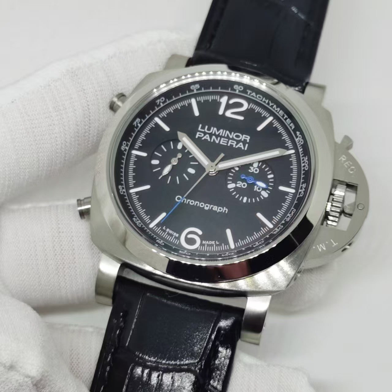 Black - Silver 904L Steel- Black Leather - Automatic - 44mm