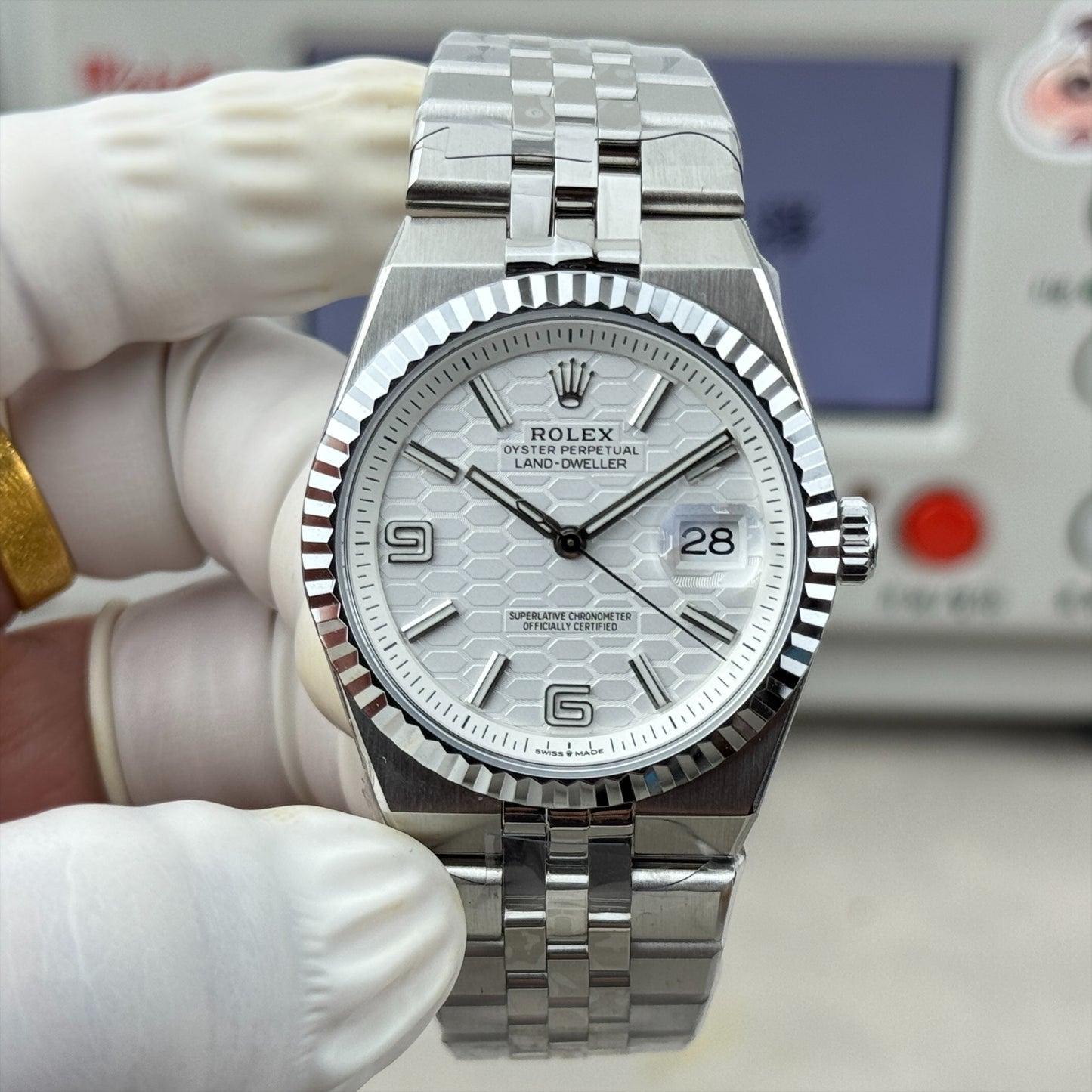 L-Dweller - 127336- White - Silver 904L Steel- Ultra-thin-Automatic - 40/36mm