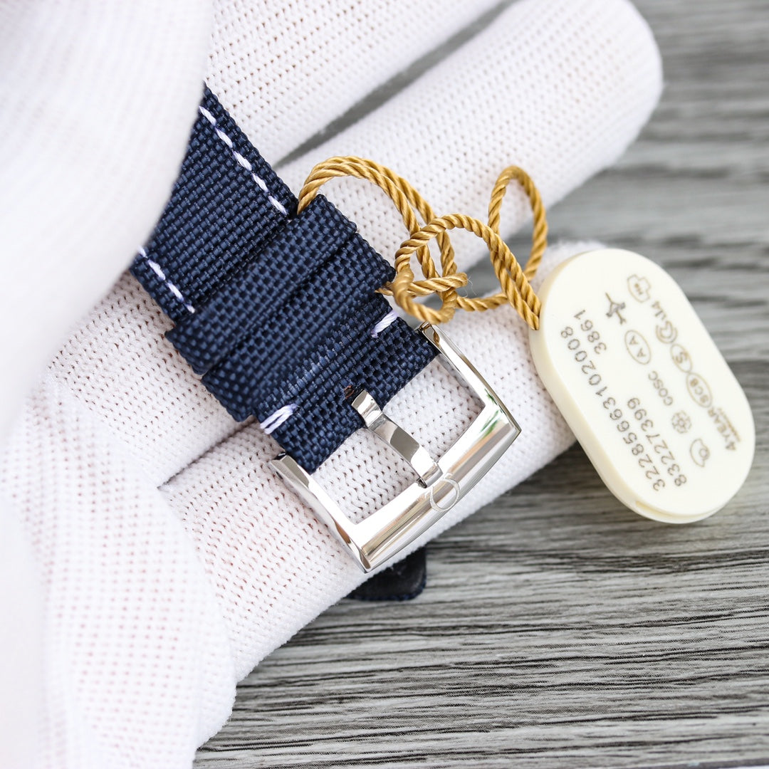 Blue Rubber - Chronograph - 3861 movement -Manual winding - 42mm